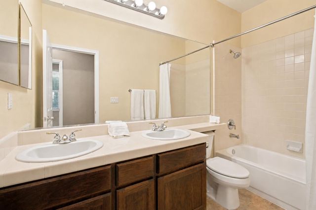 2192 New Hampshire Way, Sacramento, CA 95835