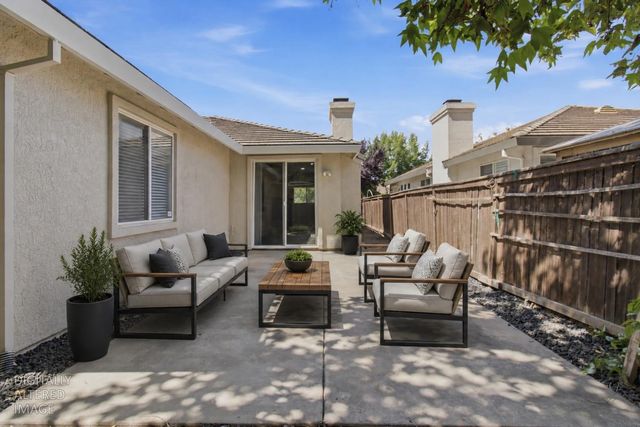 2192 New Hampshire Way, Sacramento, CA 95835
