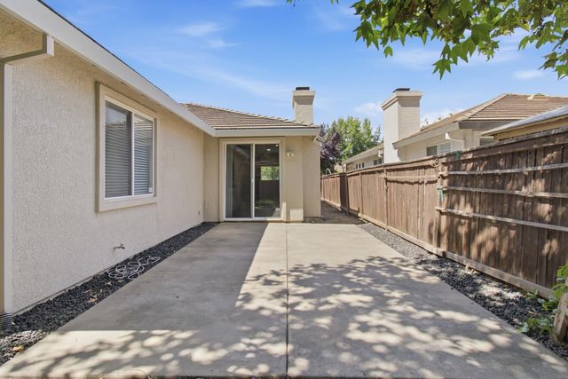 2192 New Hampshire Way, Sacramento, CA 95835
