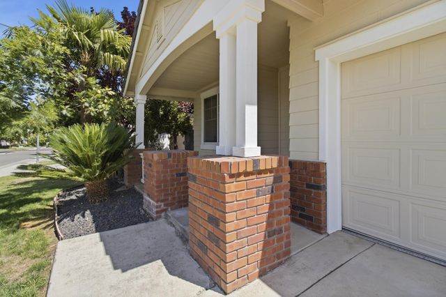 2192 New Hampshire Way, Sacramento, CA 95835