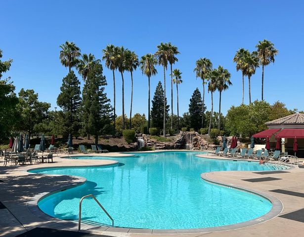 2192 New Hampshire Way, Sacramento, CA 95835