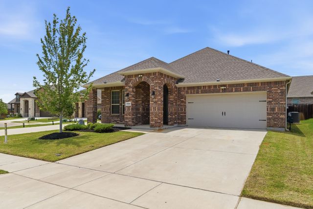 2825 Jasper Trail, Aubrey, TX 76227