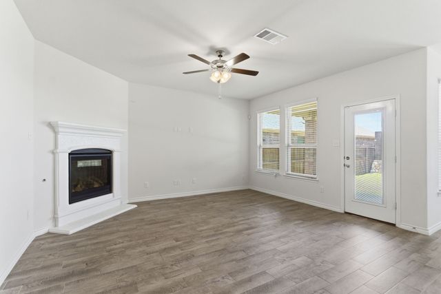 2825 Jasper Trail, Aubrey, TX 76227