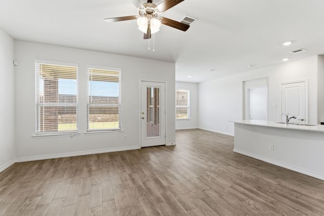 2825 Jasper Trail, Aubrey, TX 76227
