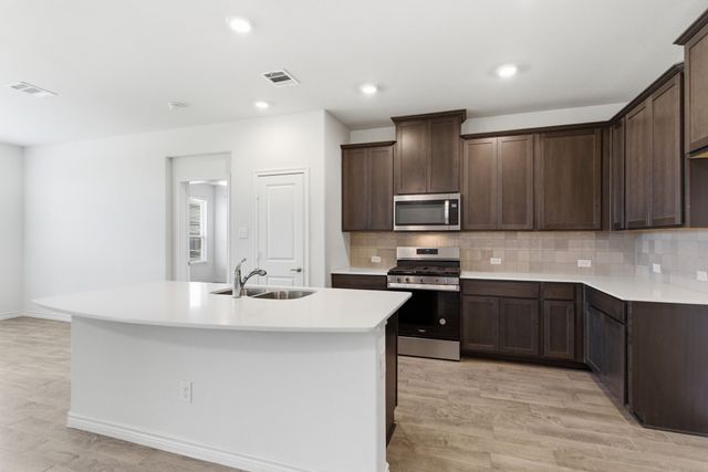 2825 Jasper Trail, Aubrey, TX 76227