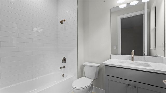 18139 CRESSWIND TERRACE, Lakewood Ranch, FL 34211