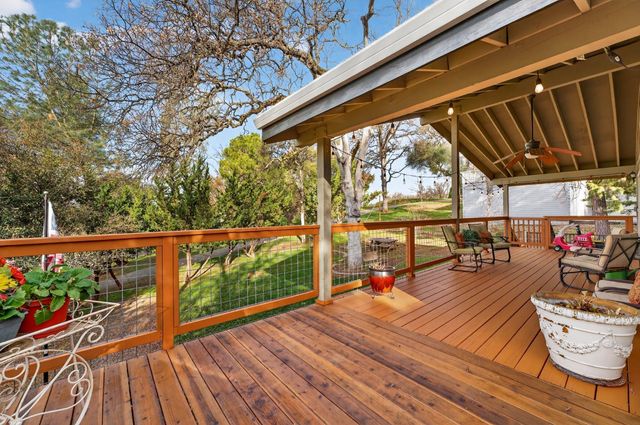 12887 Torrey Pines Dr, Auburn, CA 95602