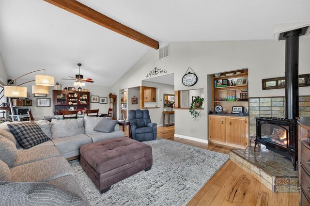 12887 Torrey Pines Dr, Auburn, CA 95602