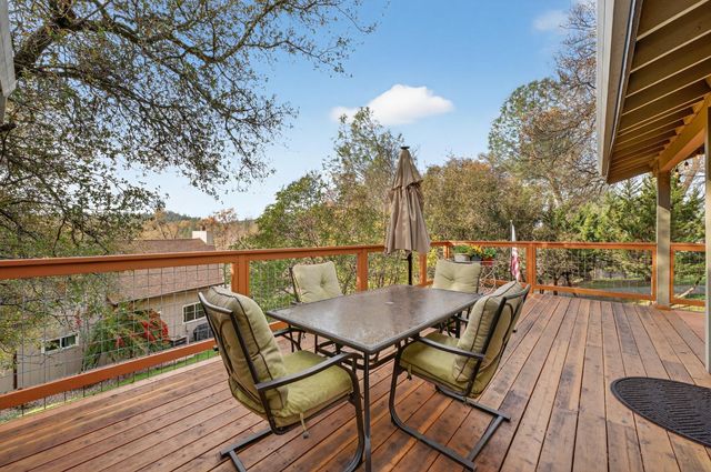 12887 Torrey Pines Dr, Auburn, CA 95602