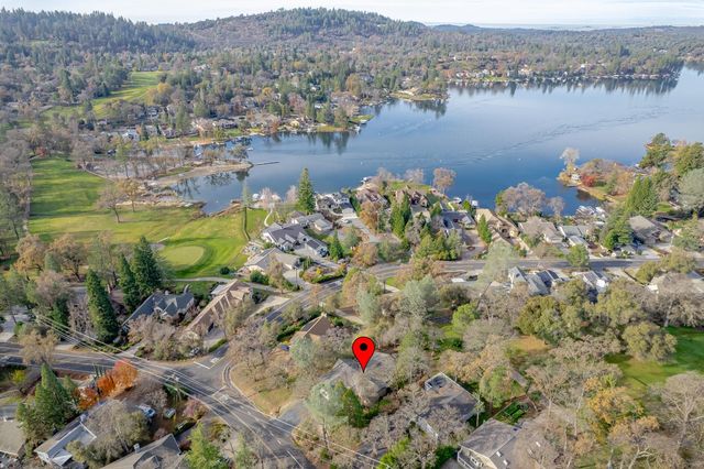 12887 Torrey Pines Dr, Auburn, CA 95602