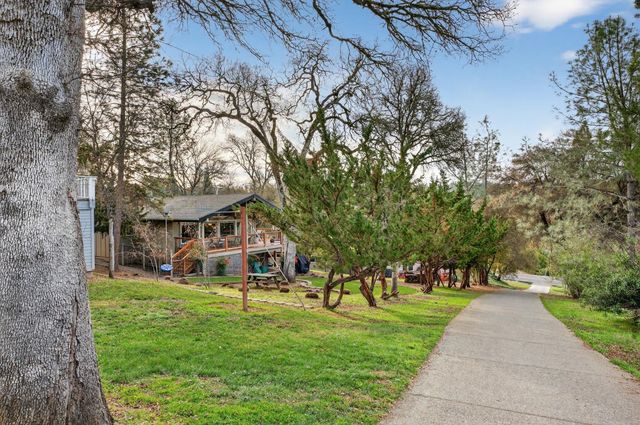 12887 Torrey Pines Dr, Auburn, CA 95602