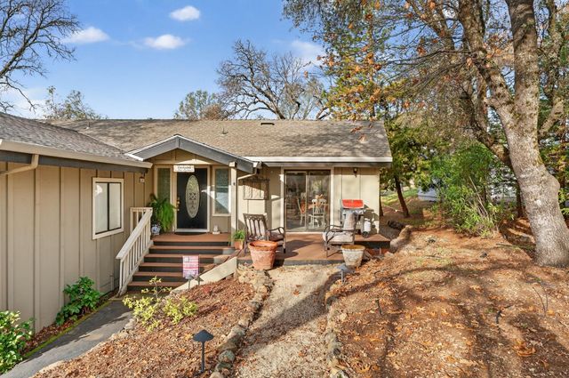 12887 Torrey Pines Dr, Auburn, CA 95602