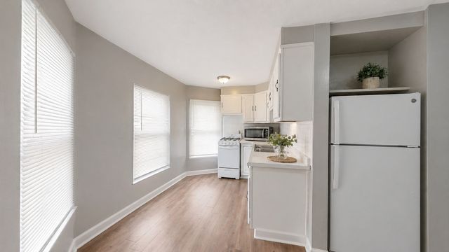 221 N Hickory Street, Joliet, IL 60435