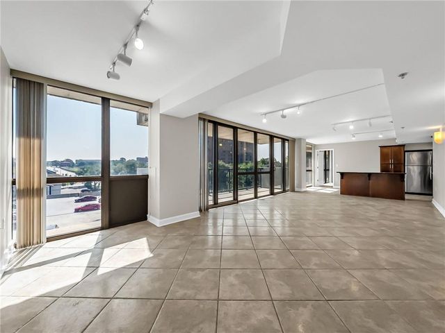 600 Admiral Boulevard 602, Kansas City, MO 64106