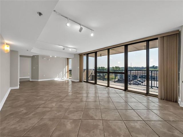 600 Admiral Boulevard 602, Kansas City, MO 64106