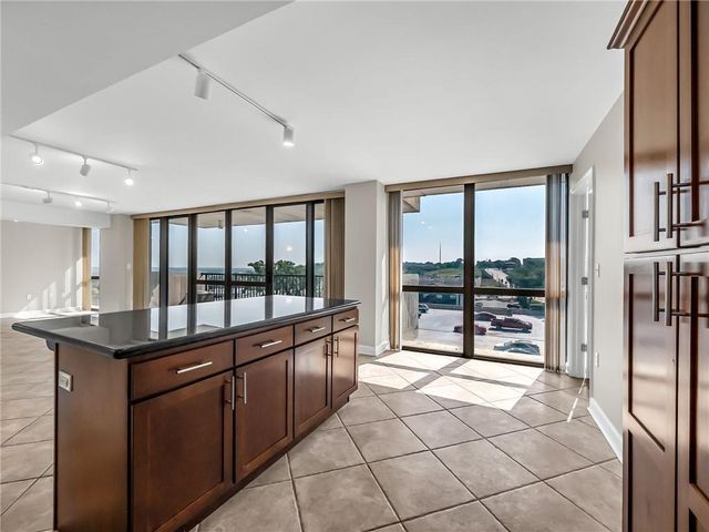 600 Admiral Boulevard 602, Kansas City, MO 64106
