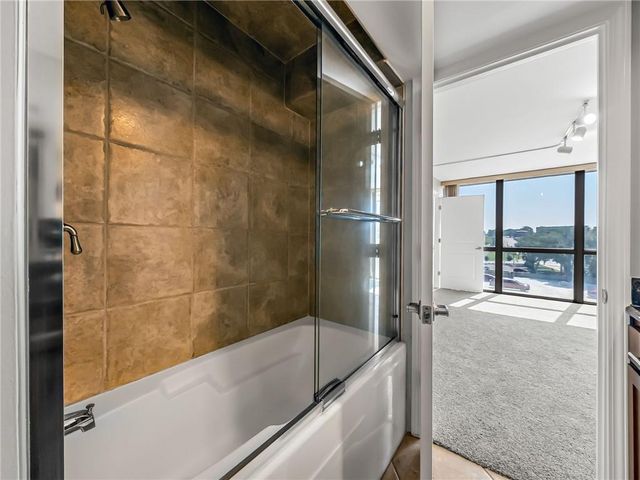 600 Admiral Boulevard 602, Kansas City, MO 64106