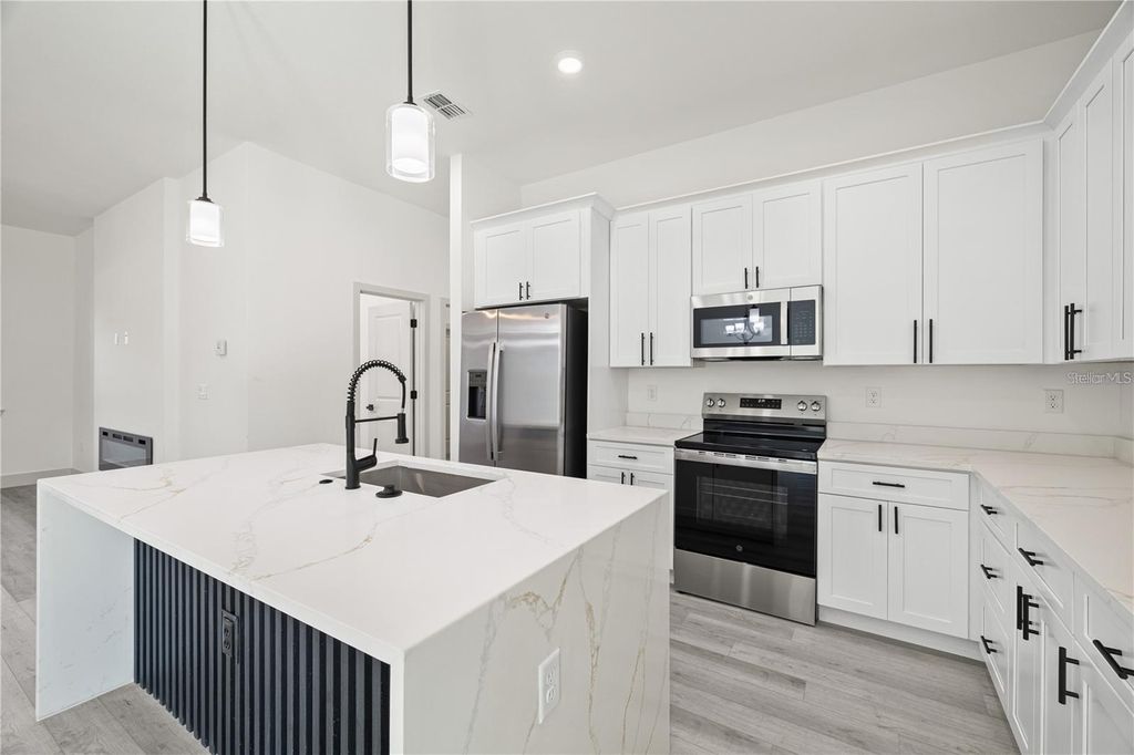 Image 9 of property listing at 15467 HILLSBOROUGH BOULEVARD, Port Charlotte, FL 33954