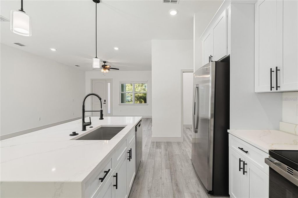 Image 10 of property listing at 15467 HILLSBOROUGH BOULEVARD, Port Charlotte, FL 33954