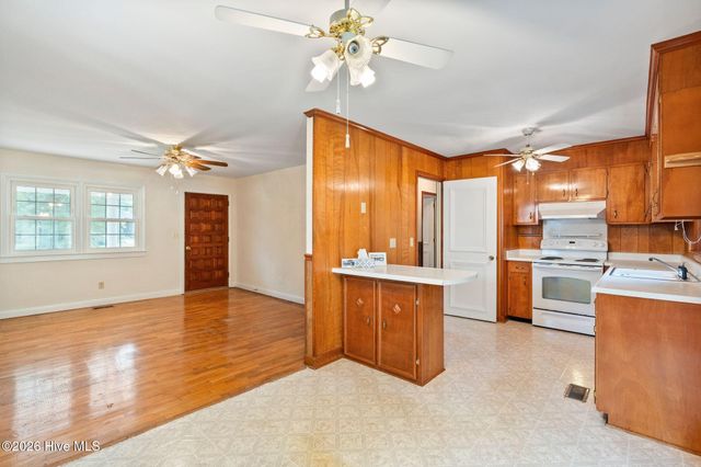 30 Northwood Drive, Wilmington, NC 28405
