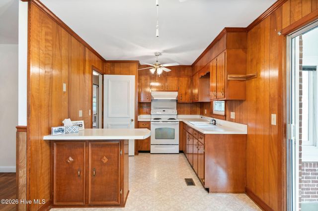 30 Northwood Drive, Wilmington, NC 28405