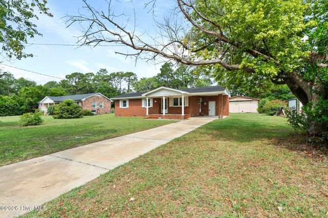 30 Northwood Drive, Wilmington, NC 28405