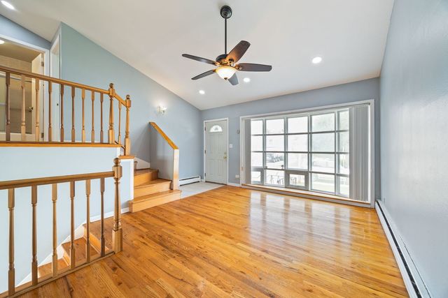 8837 Robin Drive, Des Plaines, IL 60016