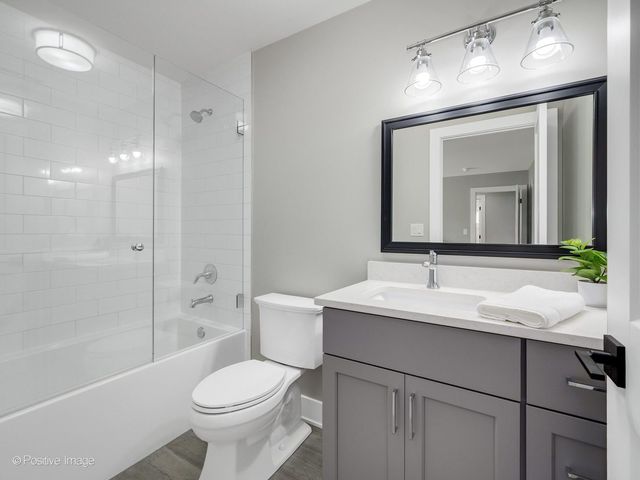 411 Chicago Avenue, Downers Grove, IL 60515