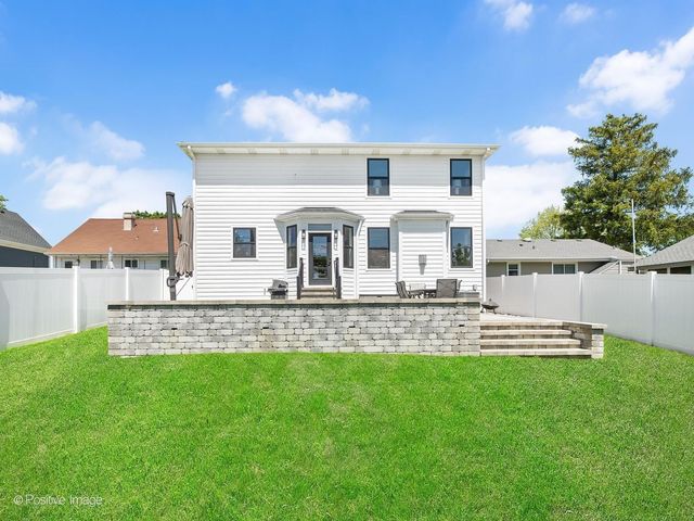 411 Chicago Avenue, Downers Grove, IL 60515