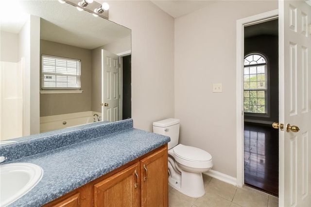 5639 Eagles Feather, Riverdale, GA 30274