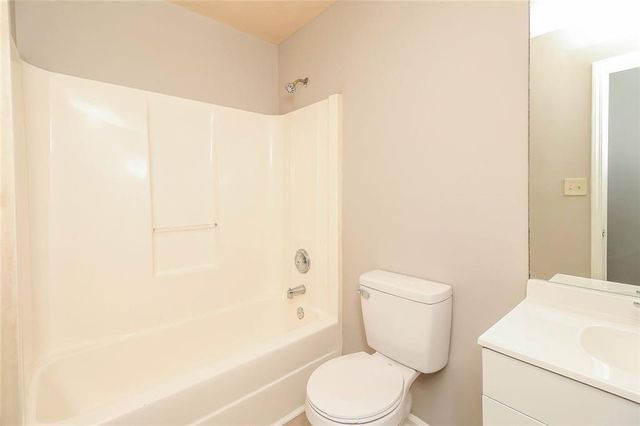 5639 Eagles Feather, Riverdale, GA 30274