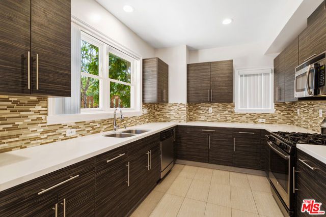 2317 Scarff Street C, Los Angeles, CA 90007