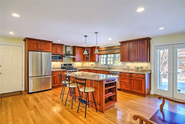 11 Elton Road, Barrington, RI 02806