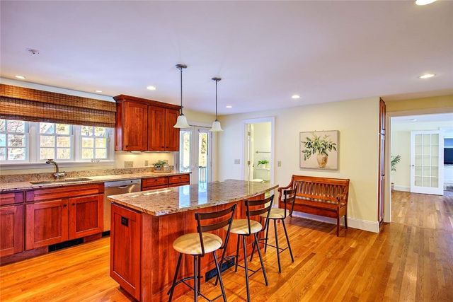 11 Elton Road, Barrington, RI 02806