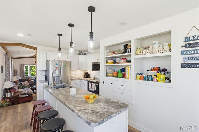 840 County Road 421, Poplar Bluff, MO 63901