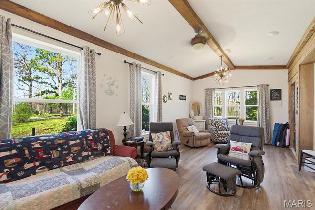 840 County Road 421, Poplar Bluff, MO 63901