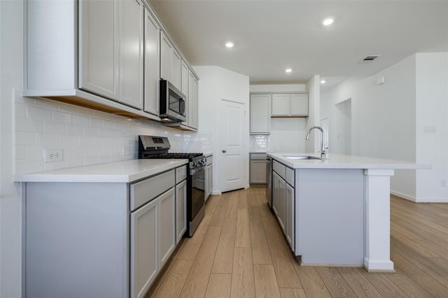 9711 Westminster Manor Drive, Cypress, TX 77433