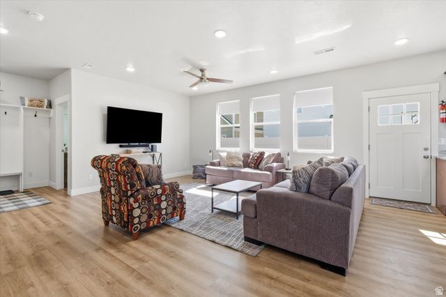 356 W RENDEZVOUS WAY, Garden City, UT 84028