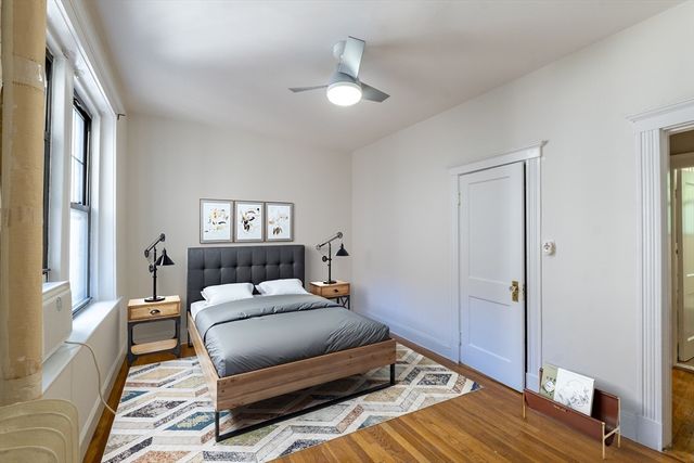 29 Mount Hood Rd 8, Boston, MA 02135