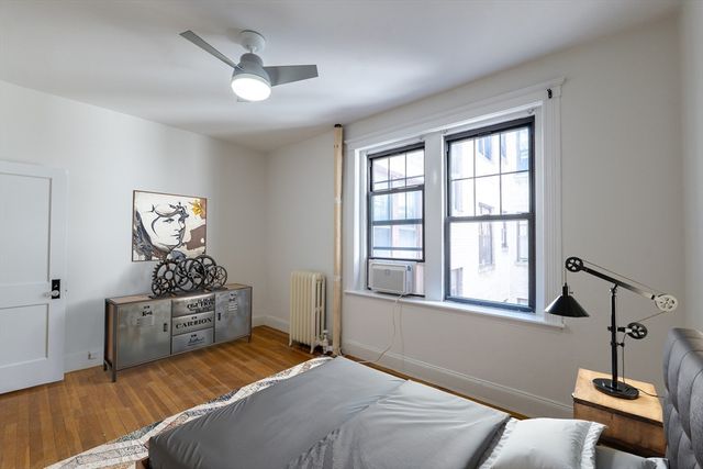 29 Mount Hood Rd 8, Boston, MA 02135