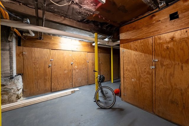 29 Mount Hood Rd 8, Boston, MA 02135