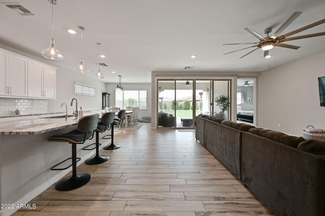 10104 E Gamma Avenue, Mesa, AZ 85212