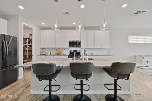 10104 E Gamma Avenue, Mesa, AZ 85212