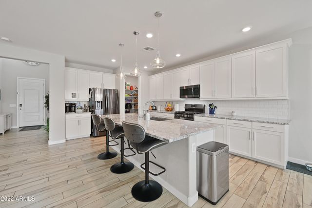 10104 E Gamma Avenue, Mesa, AZ 85212