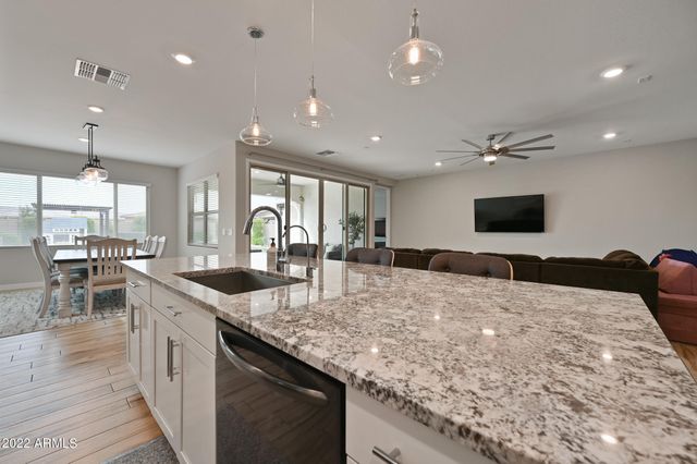 10104 E Gamma Avenue, Mesa, AZ 85212