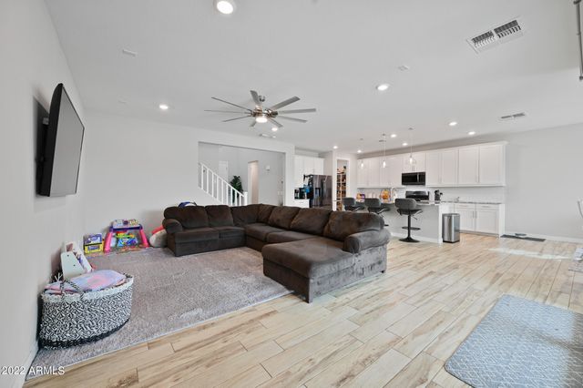 10104 E Gamma Avenue, Mesa, AZ 85212