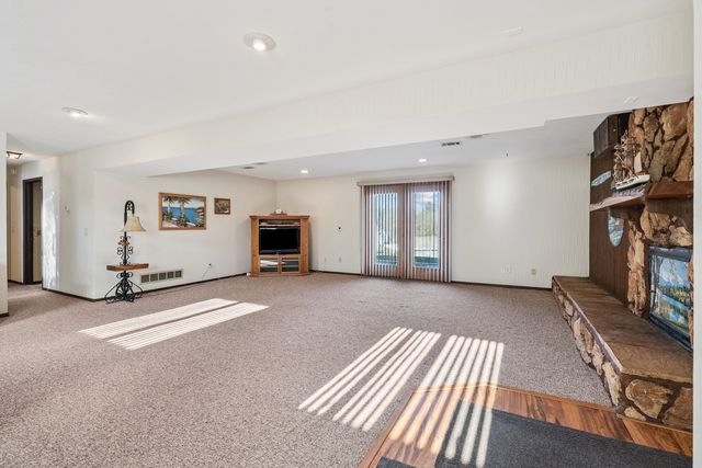 15024 270th Street, Long Grove, IA 52756