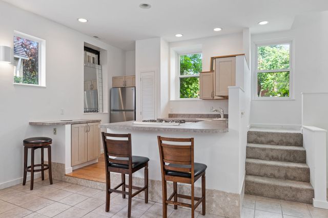 943 N Negley AVENUE 4, Highland Park, PA 15206