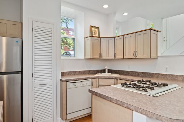 943 N Negley AVENUE 4, Highland Park, PA 15206