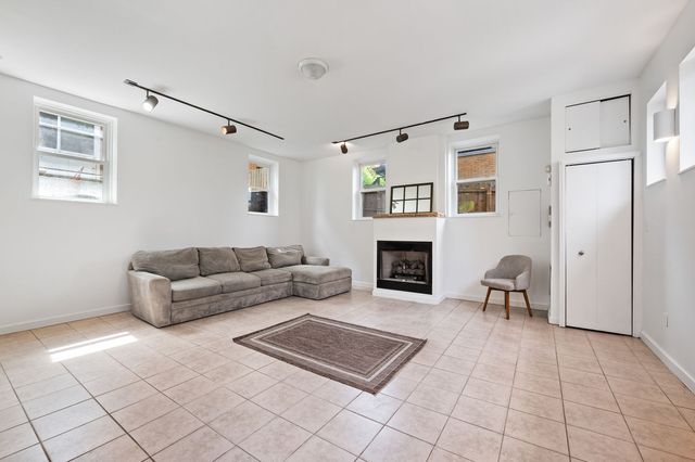 943 N Negley AVENUE 4, Highland Park, PA 15206
